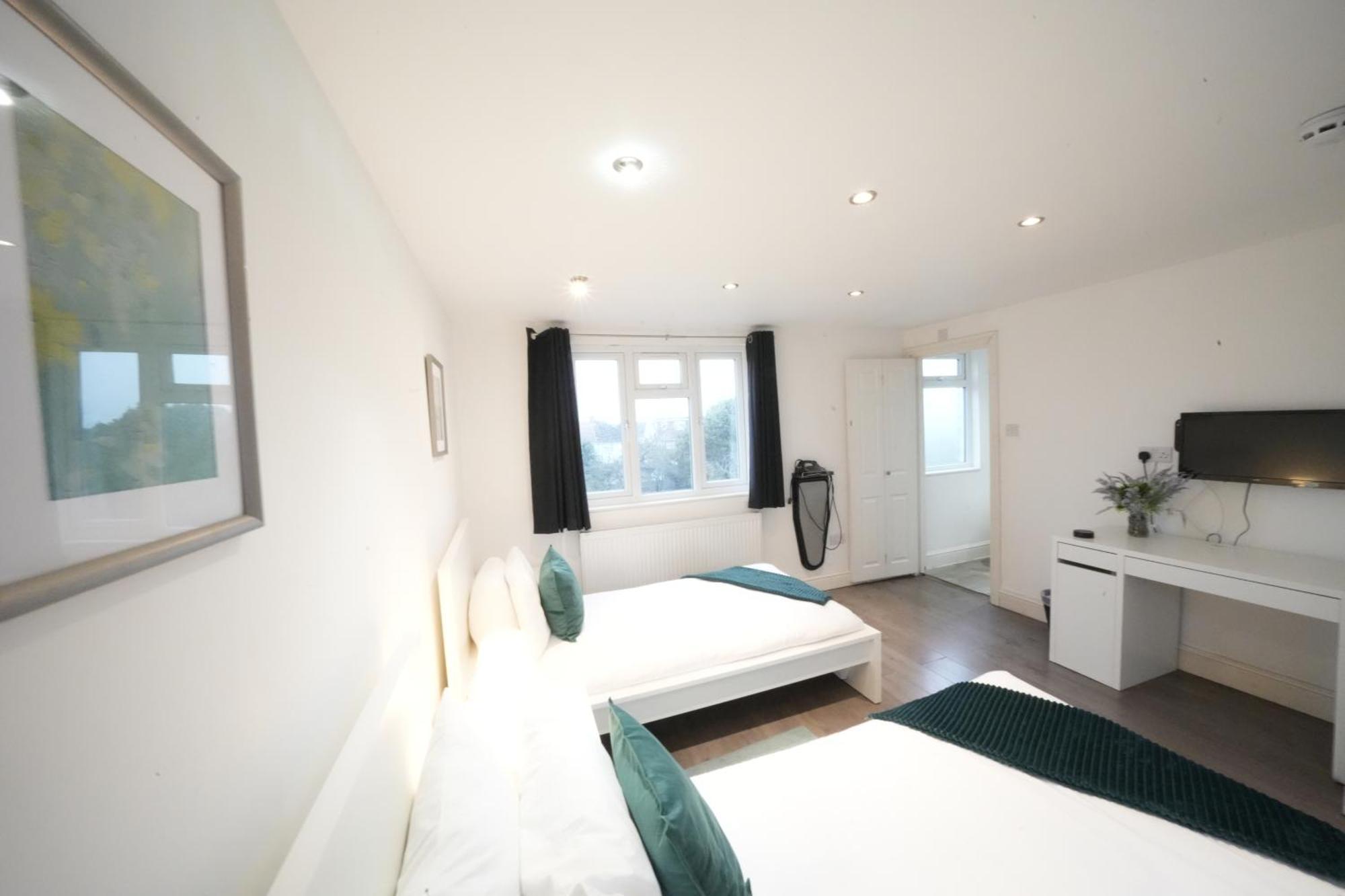 Grand Airport Ensuites Harmondsworth Esterno foto