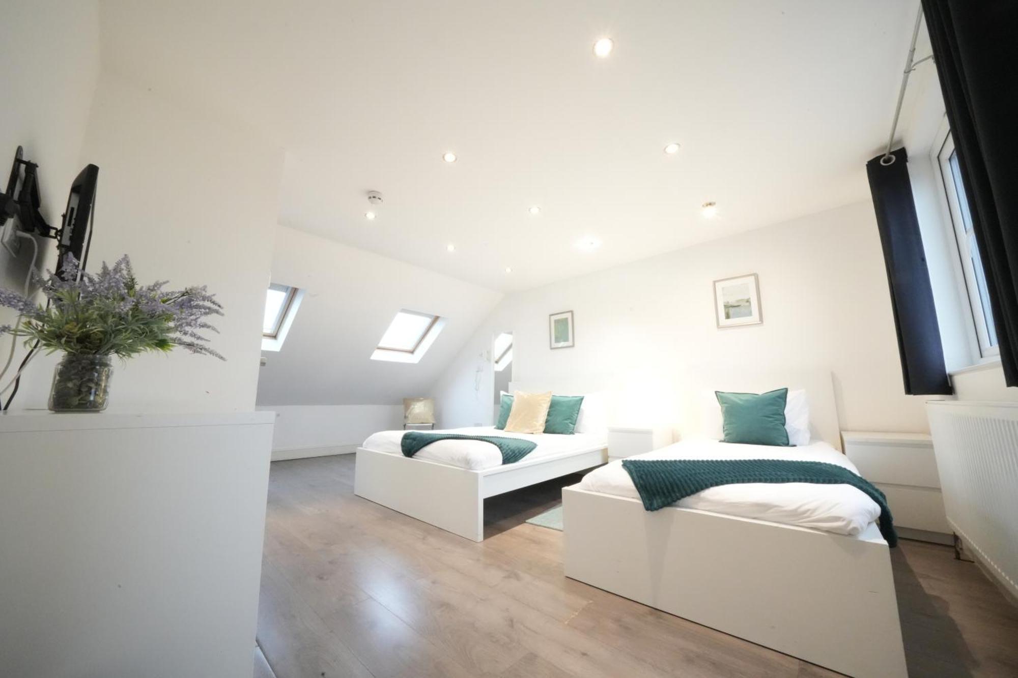 Grand Airport Ensuites Harmondsworth Esterno foto