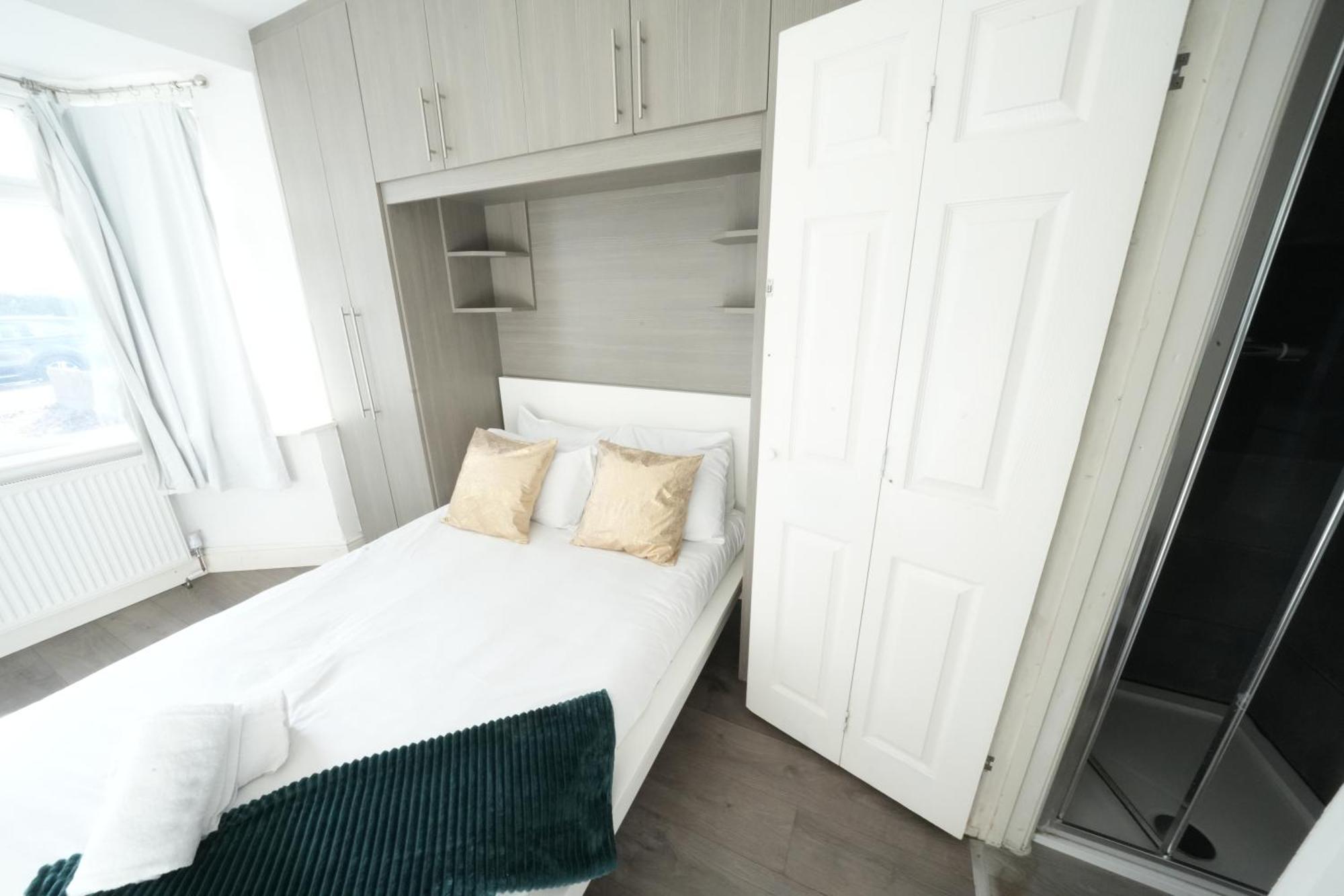 Grand Airport Ensuites Harmondsworth Esterno foto