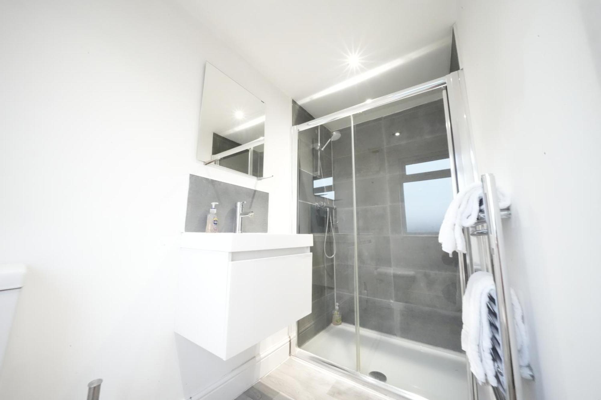 Grand Airport Ensuites Harmondsworth Esterno foto
