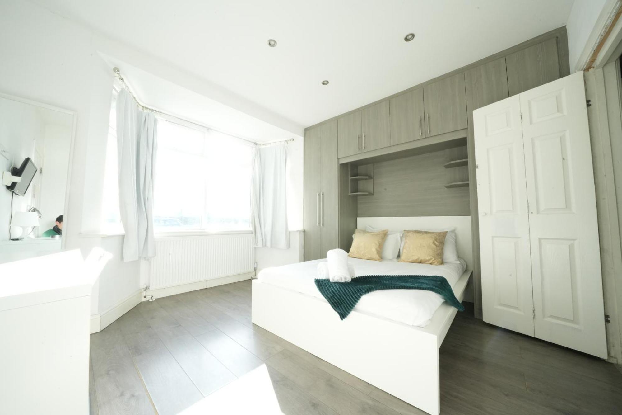 Grand Airport Ensuites Harmondsworth Esterno foto