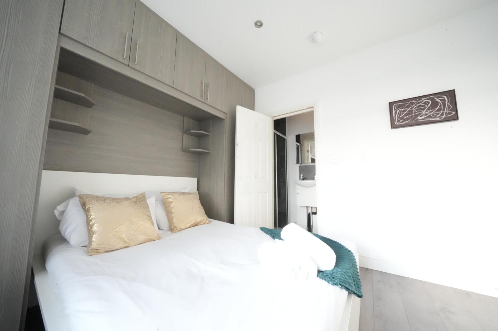 Grand Airport Ensuites Harmondsworth Esterno foto